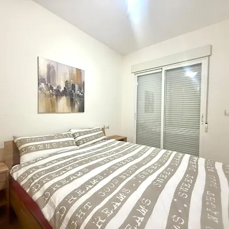 Amplio Piso De 3 Cerca De La Playa Arenal * Calp